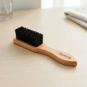 Brosse de coiffage pour barbe homme avec manche en bois