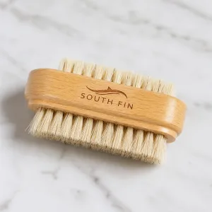Brosse de nettoyage des ongles en bois avec soies de sanglier